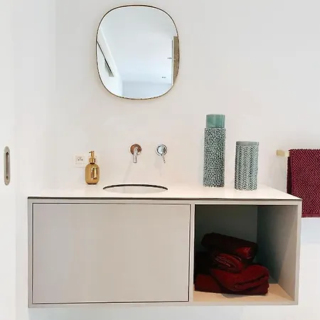 Le Nine, Au Coeur De 3* 팔파엔