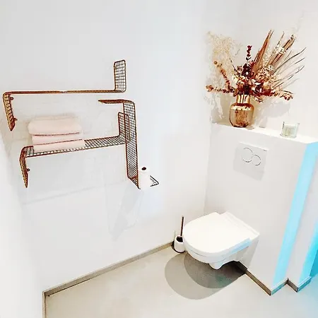 Le Nine, Au Coeur De 3* 팔파엔